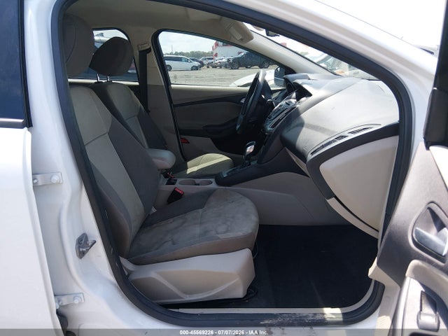 2014 FORD FOCUS SE 照片 5