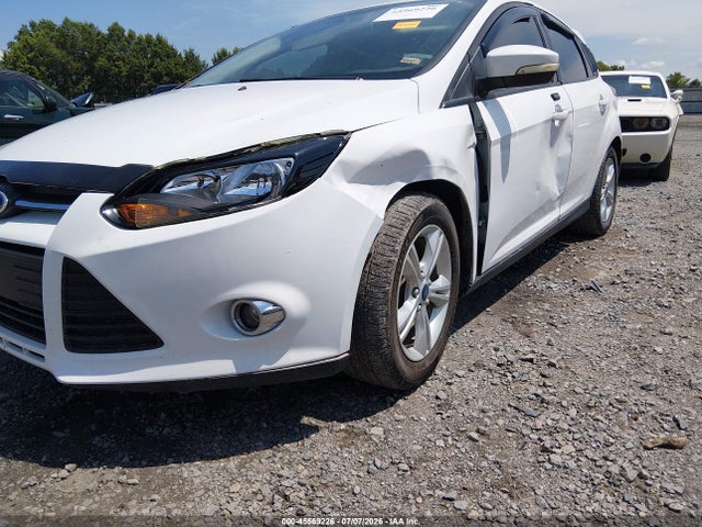 2014 FORD FOCUS SE 照片 6