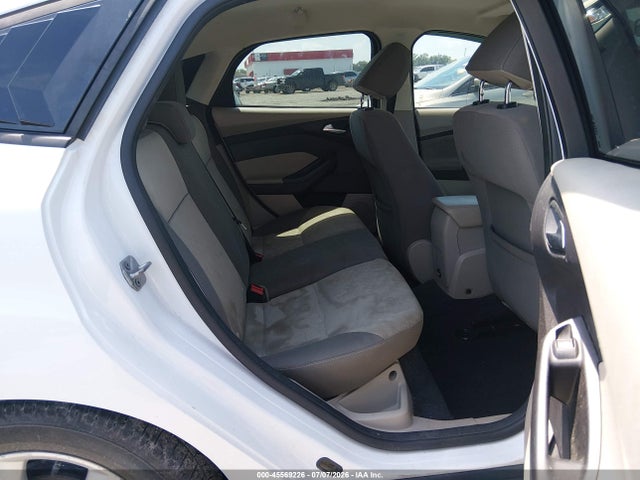 2014 FORD FOCUS SE 照片 8