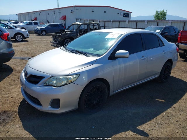 2012 Toyota COROLLA LE photo 2