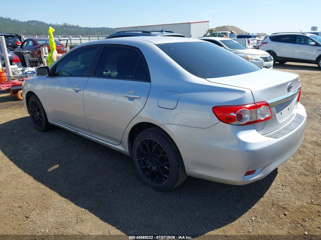 2012 Toyota COROLLA LE photo 3