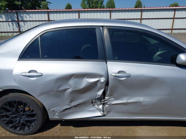 2012 Toyota COROLLA LE photo 6