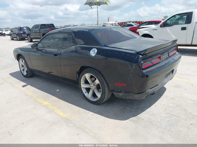 2018 Dodge CHALLENGER SXT photo 3
