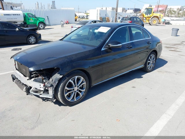 صورة 2 لـ 2015 Mercedes-BENZ C 300