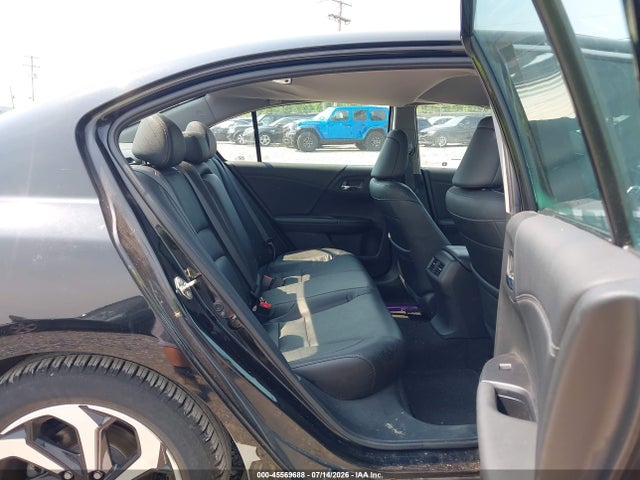 2017 Honda ACCORD EX-L photo 8