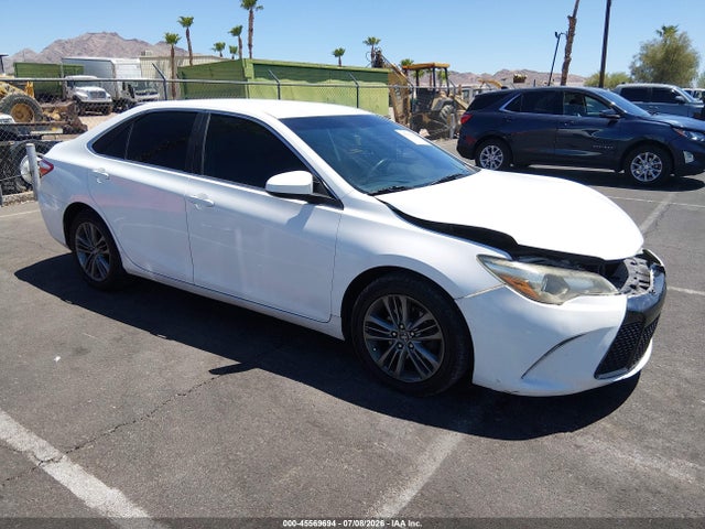 2015 TOYOTA CAMRY SE