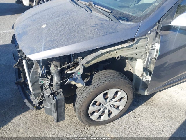 2016 Hyundai ACCENT SE — миниатюра 18