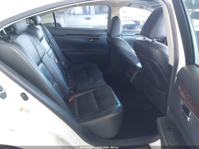 صورة 8 لـ 2014 Lexus ES 350