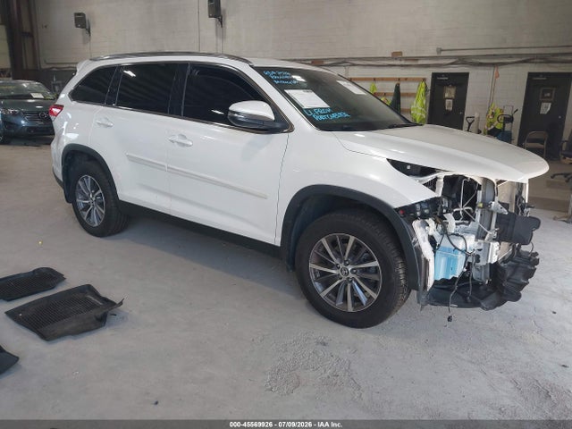 2019 TOYOTA HIGHLANDER XLE