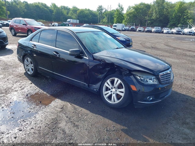 2011 MERCEDES-BENZ C LUXURY 4MATIC