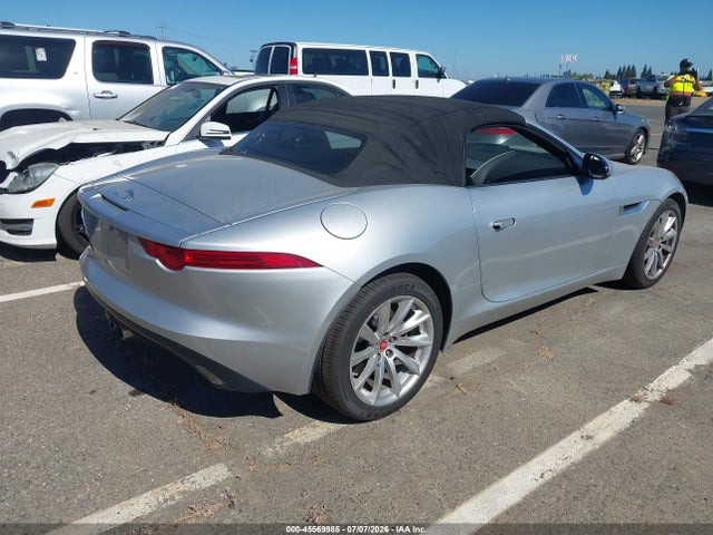2016 Jaguar F-TYPE photo 4