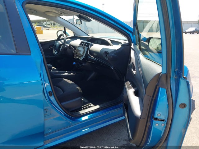 2019 TOYOTA PRIUS LE 5