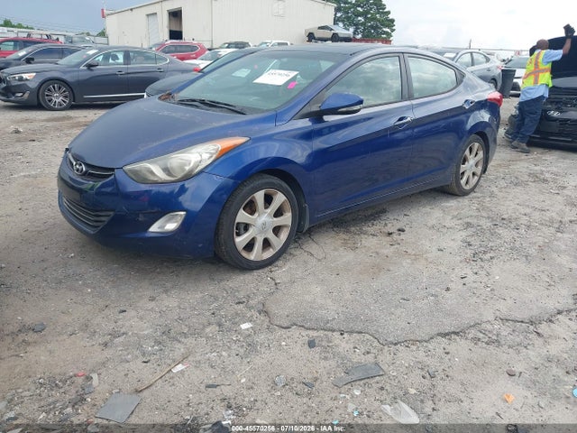 2013 Hyundai ELANTRA LIMITED 照片 2