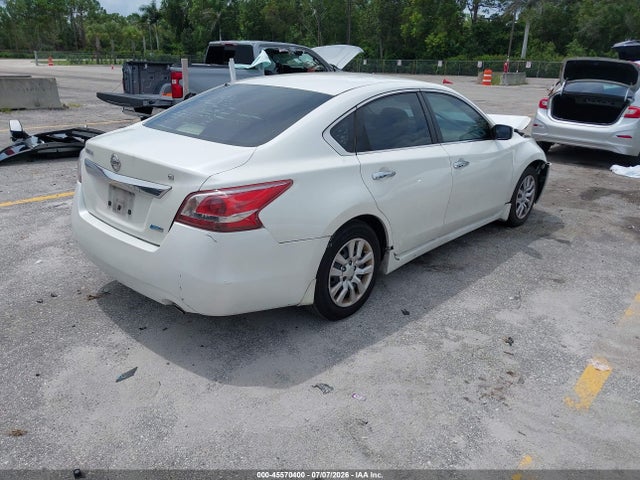 2013 Nissan ALTIMA 2.5 S — фото 4