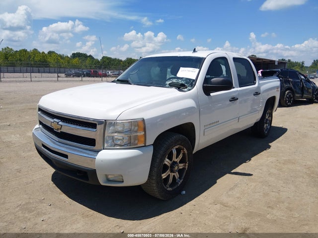 2011 Chevrolet SILVERADO 1500 LT 照片 2