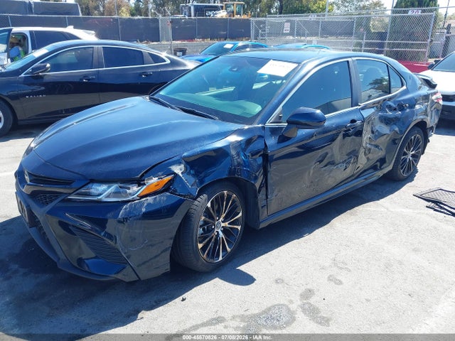 2018 Toyota CAMRY SE — фото 2