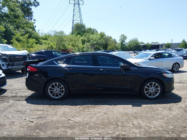 2019 FORD FUSION SE 13