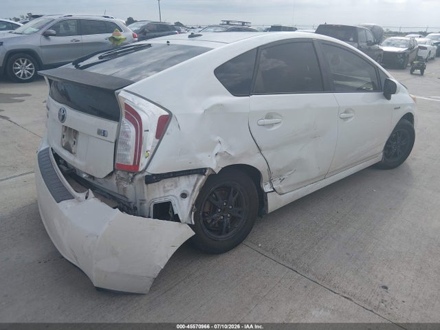 2014 Toyota PRIUS FOUR — фото 4