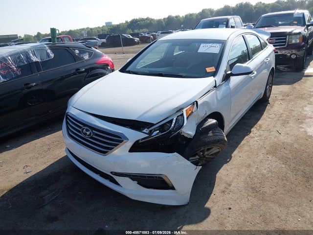 2015 Hyundai SONATA SE 照片 2