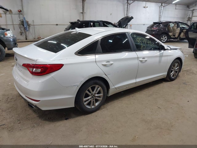 2017 Hyundai SONATA SE — фото 4