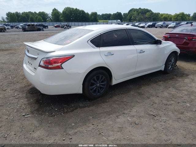 2015 Nissan ALTIMA 2.5 S — фото 4