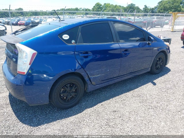2010 Toyota PRIUS V photo 4