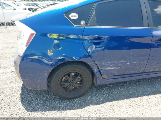 2010 Toyota PRIUS V photo 6