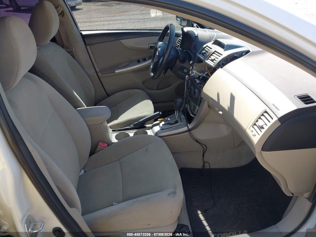 2013 Toyota COROLLA LE 照片 5