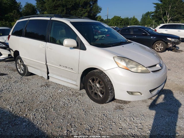 2006 TOYOTA SIENNA 