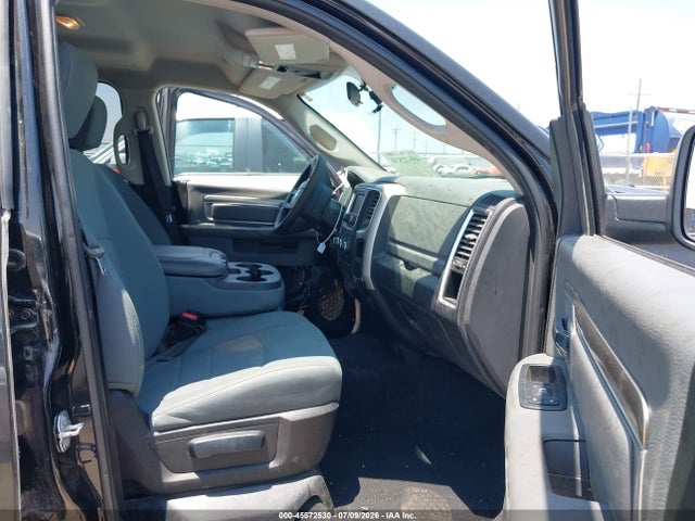 2017 RAM 1500 SLT 4X4 6'4 BOX 5
