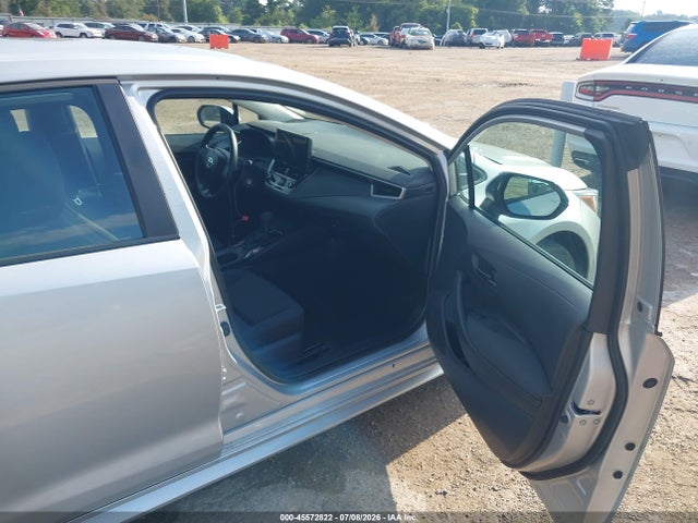 2026 Toyota COROLLA LE photo 5