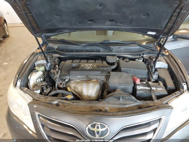 2010 Toyota CAMRY LE — фото 10