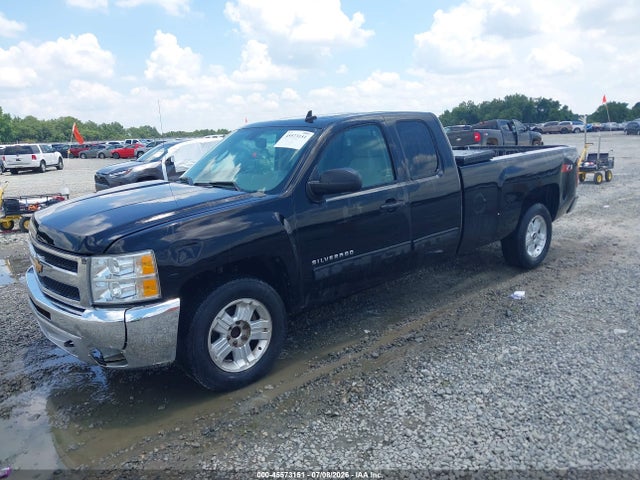 2013 Chevrolet SILVERADO 1500 LT — фото 2