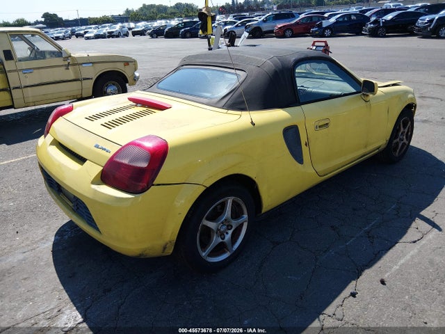 2002 Toyota MR2 SPYDER photo 4