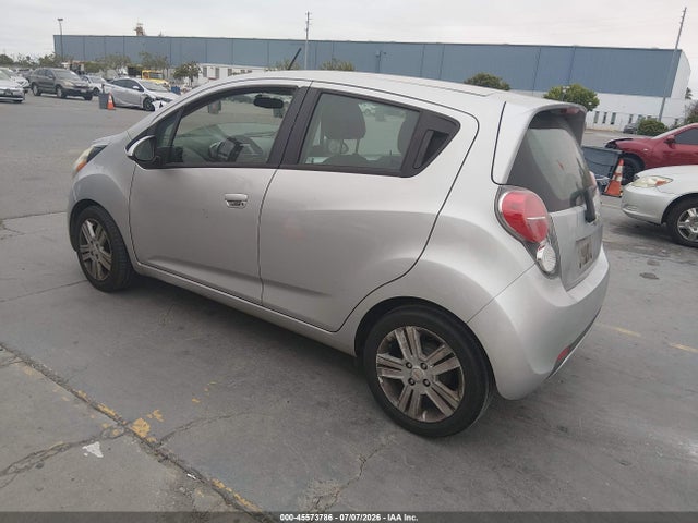 صورة 3 لـ 2014 Chevrolet SPARK 1LT AUTO