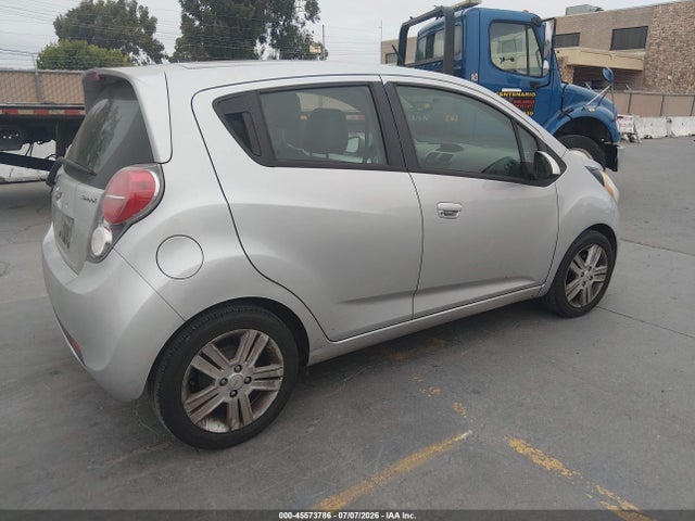 صورة 4 لـ 2014 Chevrolet SPARK 1LT AUTO