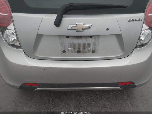 صورة 6 لـ 2014 Chevrolet SPARK 1LT AUTO