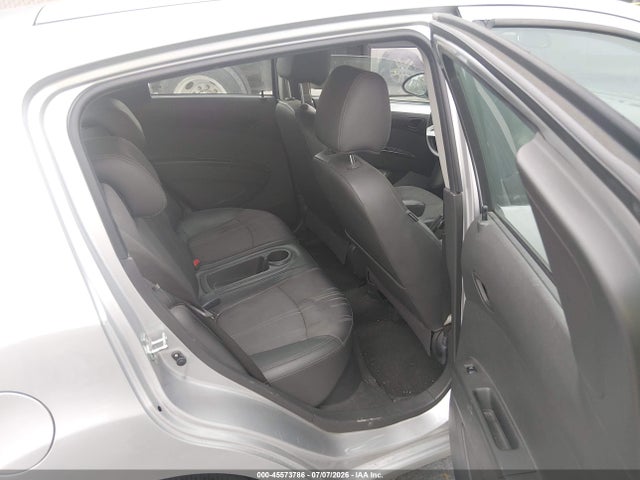 صورة 8 لـ 2014 Chevrolet SPARK 1LT AUTO