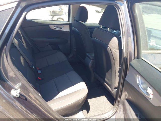 صورة 8 لـ 2024 KIA FORTE LX