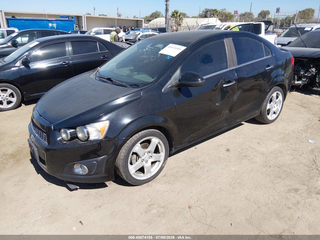 2016 Chevrolet SONIC LTZ AUTO 缩略图 2