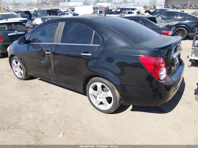 2016 Chevrolet SONIC LTZ AUTO 缩略图 3