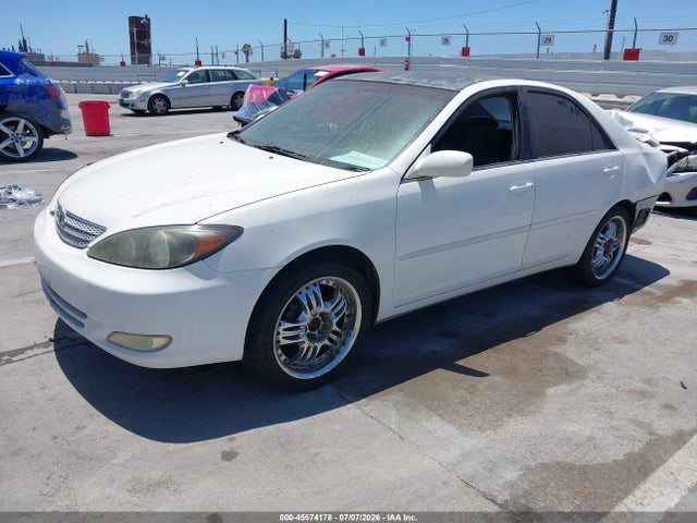 2002 Toyota CAMRY SE — фото 2