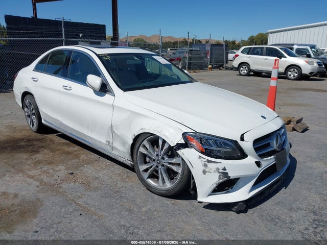 صورة 1 لـ 2020 Mercedes-BENZ C 300