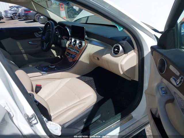 صورة 5 لـ 2020 Mercedes-BENZ C 300