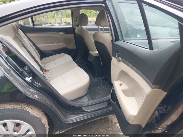 2019 Hyundai ELANTRA SE 照片 8