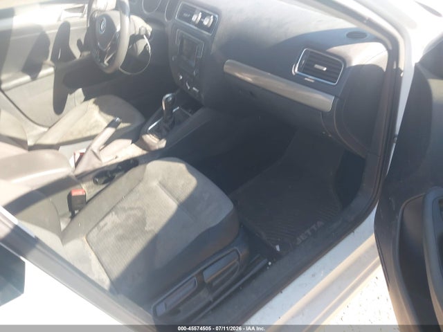 صورة 5 لـ 2017 Volkswagen JETTA 1.4T S