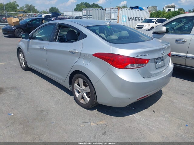 صورة 3 لـ 2013 Hyundai ELANTRA GLS