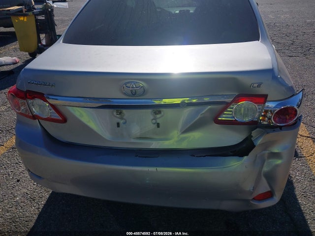 2012 Toyota COROLLA LE — миниатюра 12