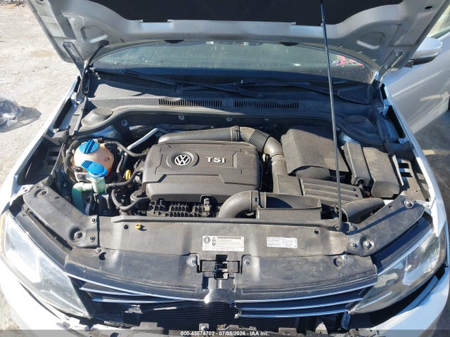 صورة 10 لـ 2015 Volkswagen JETTA 1.8T SE