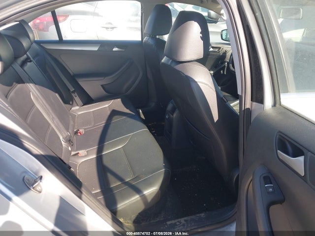 صورة 8 لـ 2015 Volkswagen JETTA 1.8T SE